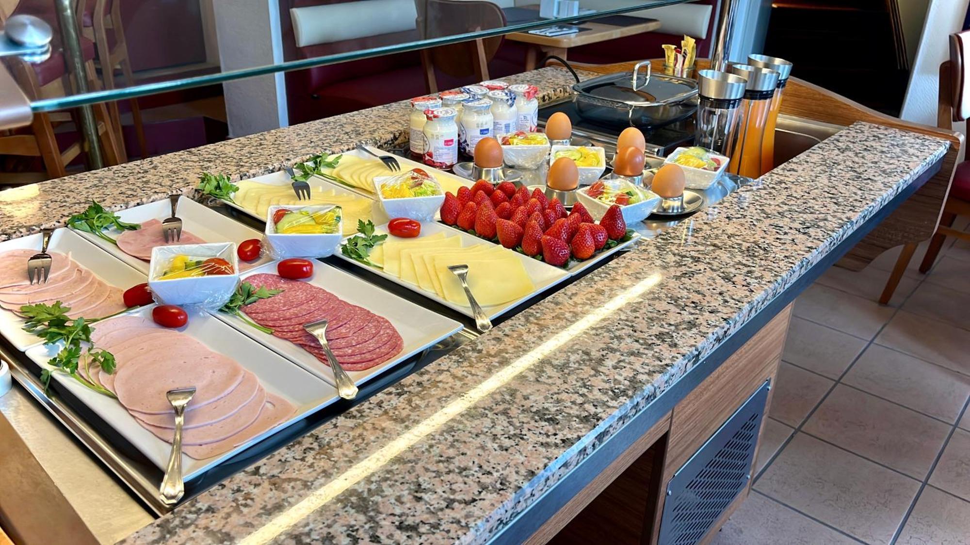 Hotel Zu Den Linden Wachtberg Extérieur photo